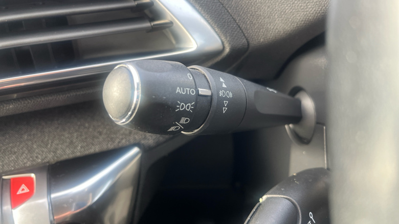 Peugeot 3008 1.2 PureTech Allure 5dr Petrol Estate